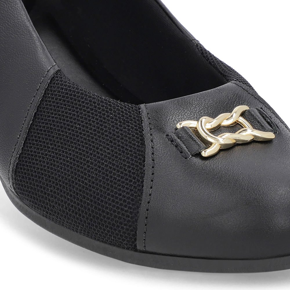 Scarpin Preto Couro Bico Redondo Tecido Lateral Preto 4
