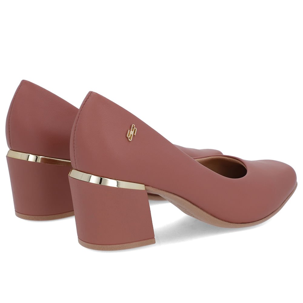 Scarpin Rosa Couro Bico Quadrado Detalhe Salto Rosa 3