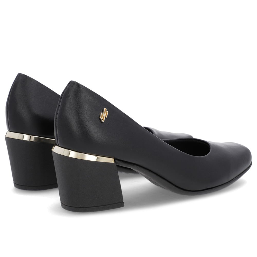 Scarpin Preto Couro Bico Quadrado Detalhe Salto Preto 3