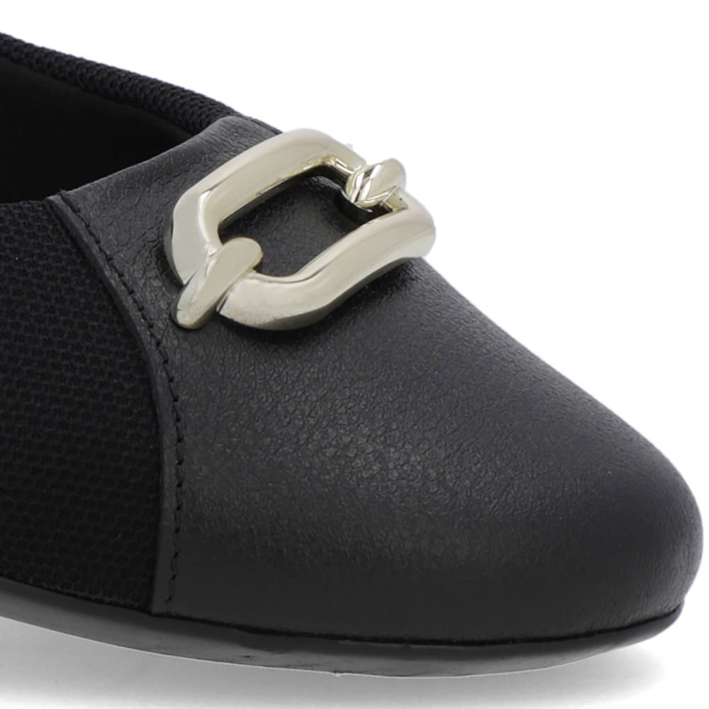 Sapatilha Preta Couro Lateral Tecido Preto 4