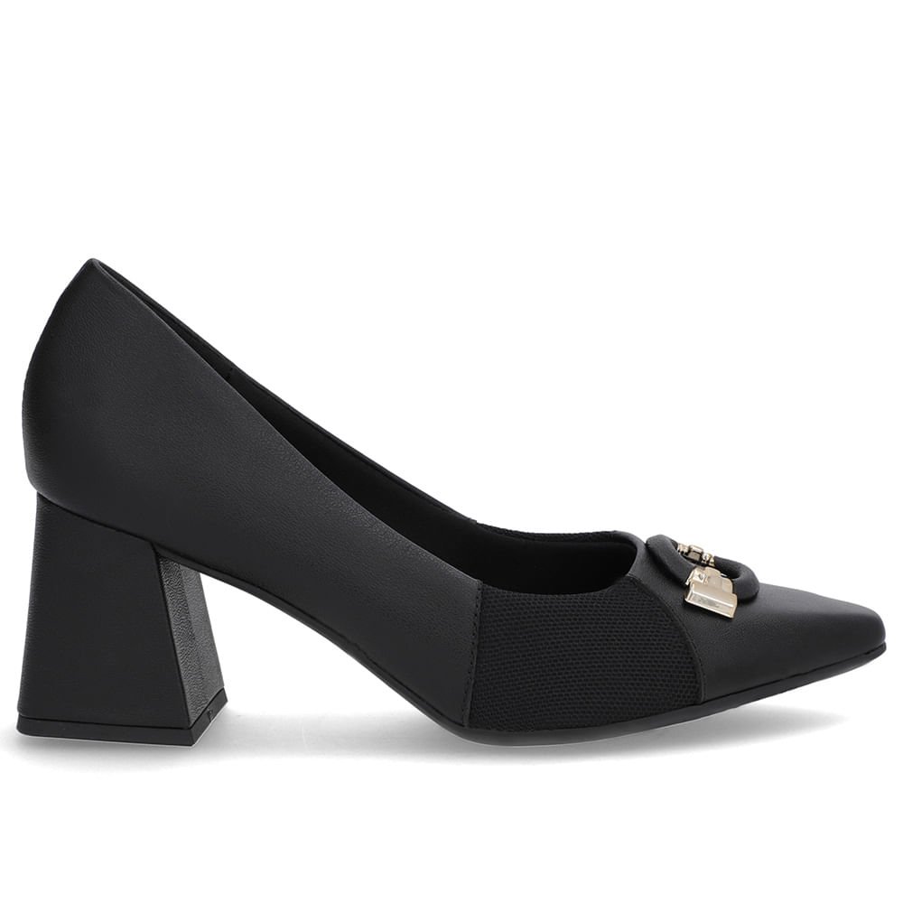 Scarpin Preto Couro Liso