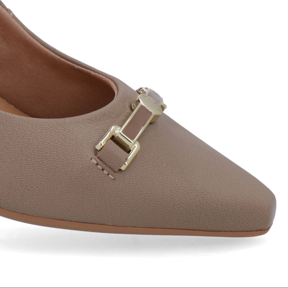 Scarpin Marrom Couro Bico Fino Detalhe Geométrico Marrom 4
