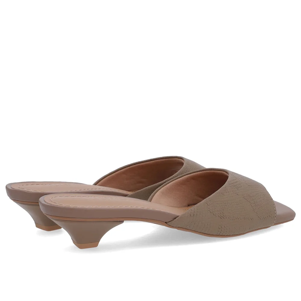 Tamanco Marrom Couro Textura Marrom 3