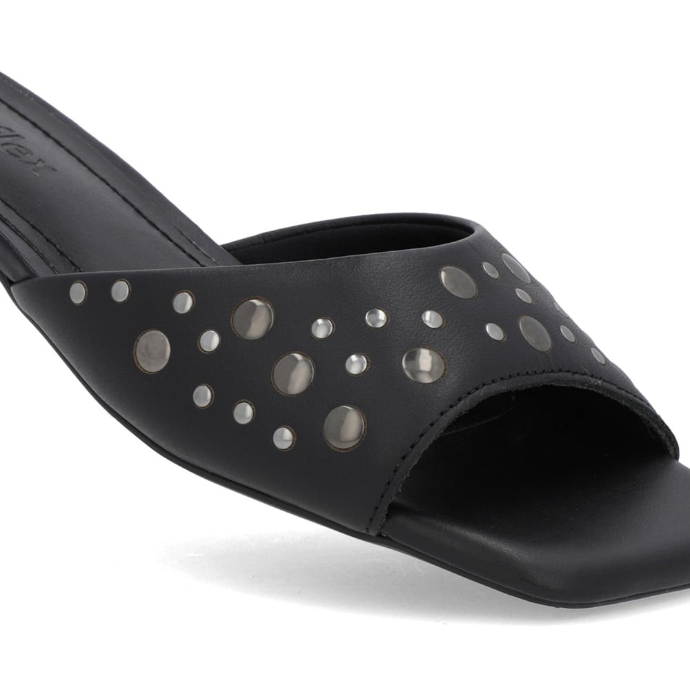 Tamanco Preto Couro Tachas Preto 4