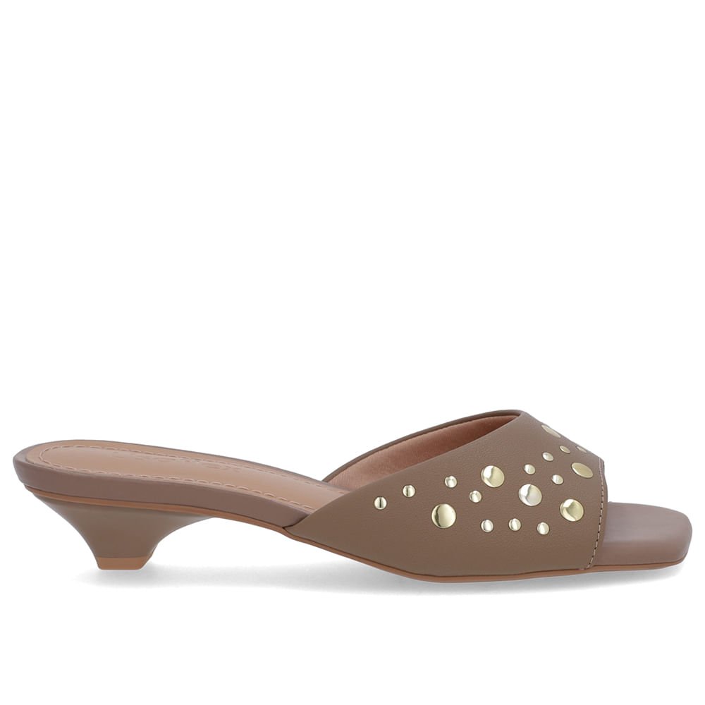 Tamanco Marrom Couro Tachas