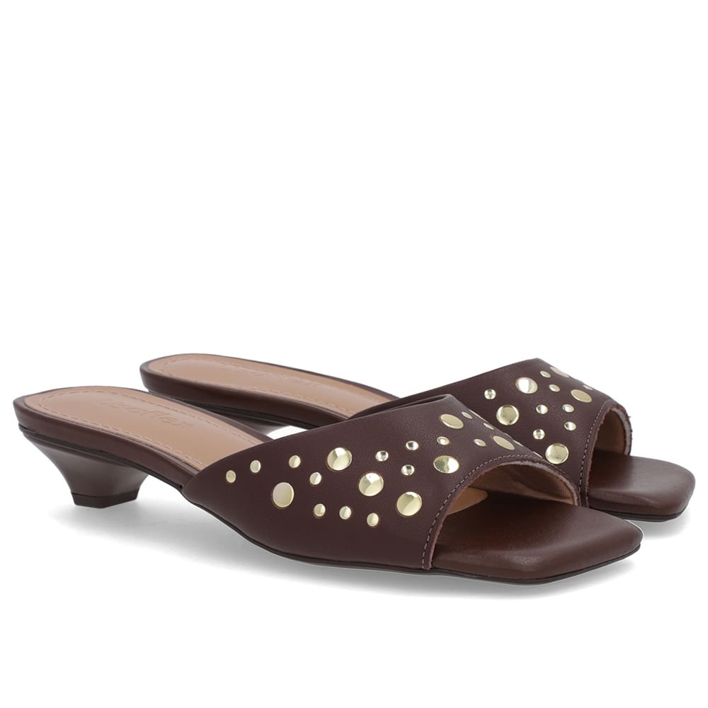 Tamanco Marrom Pinhão Couro Tachas Marrom 2