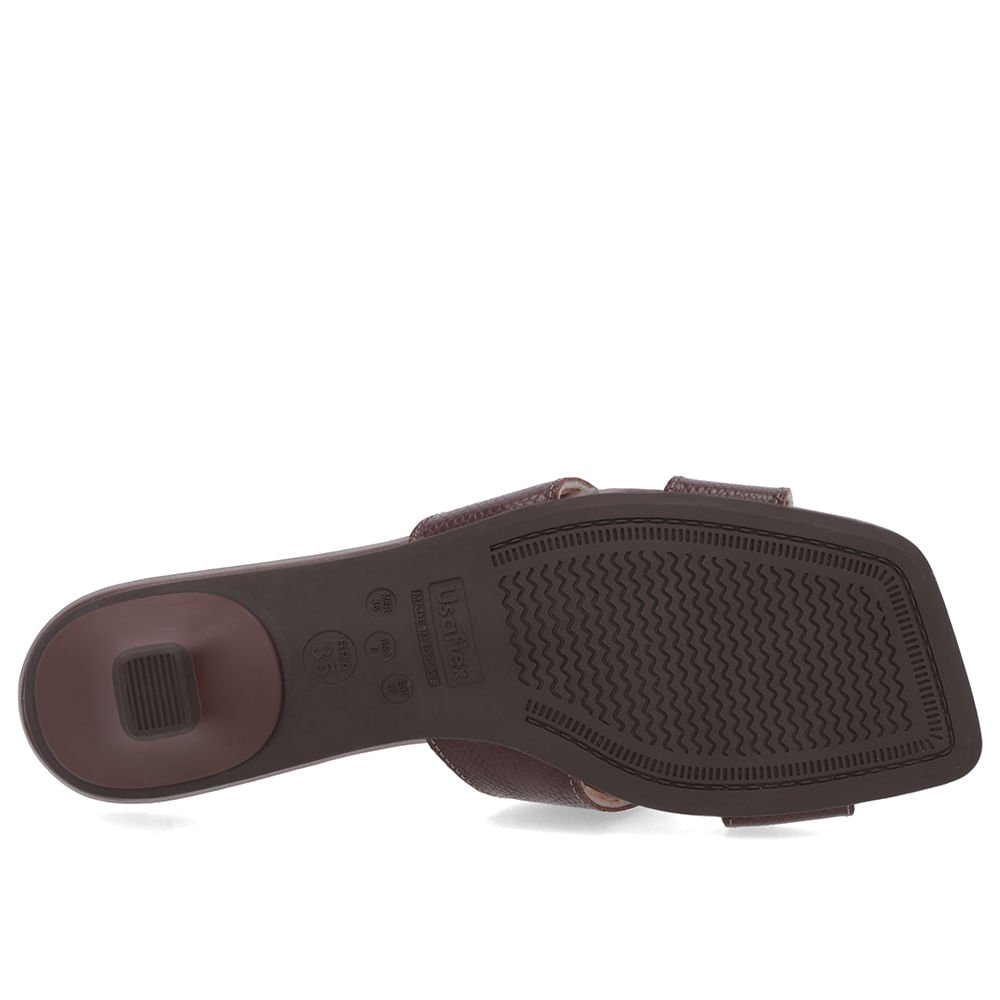 Tamanco Marrom Pinhão Couro Textura Marrom 5