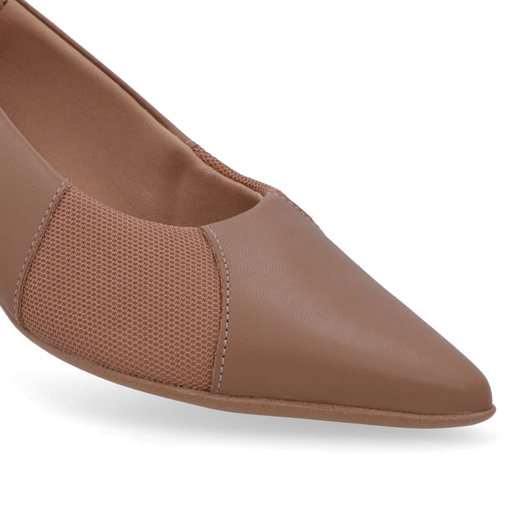 Scarpin Marrom Camel Couro Bico Fino Lateral Tecido Marrom 4