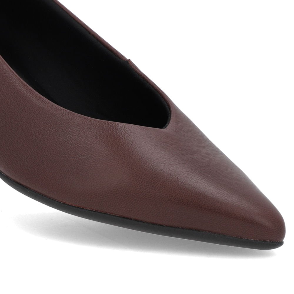 Scarpin Marrom Pinhão Couro Bico Fino Marrom 4