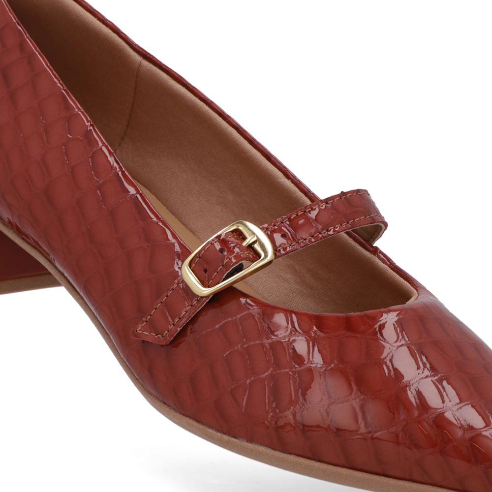 Scarpin Marrom Couro Croco Bico Fino Tira Marrom 4