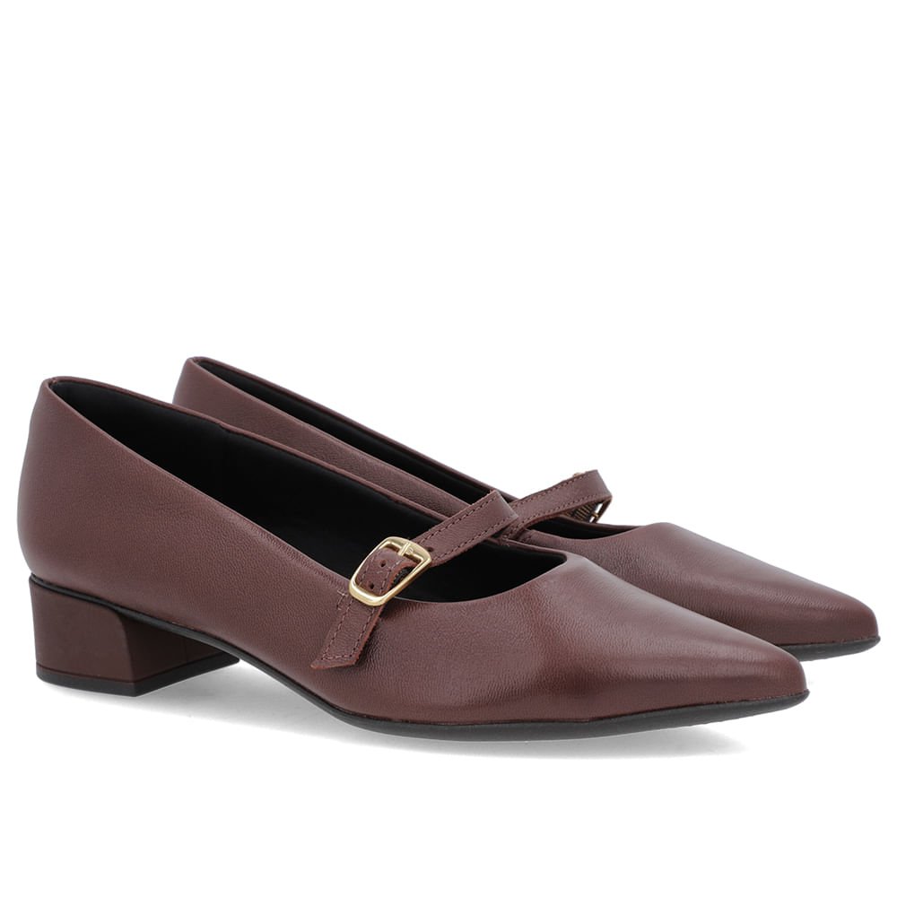 Scarpin Marrom Pinhão Couro Bico Fino Tira Marrom 2