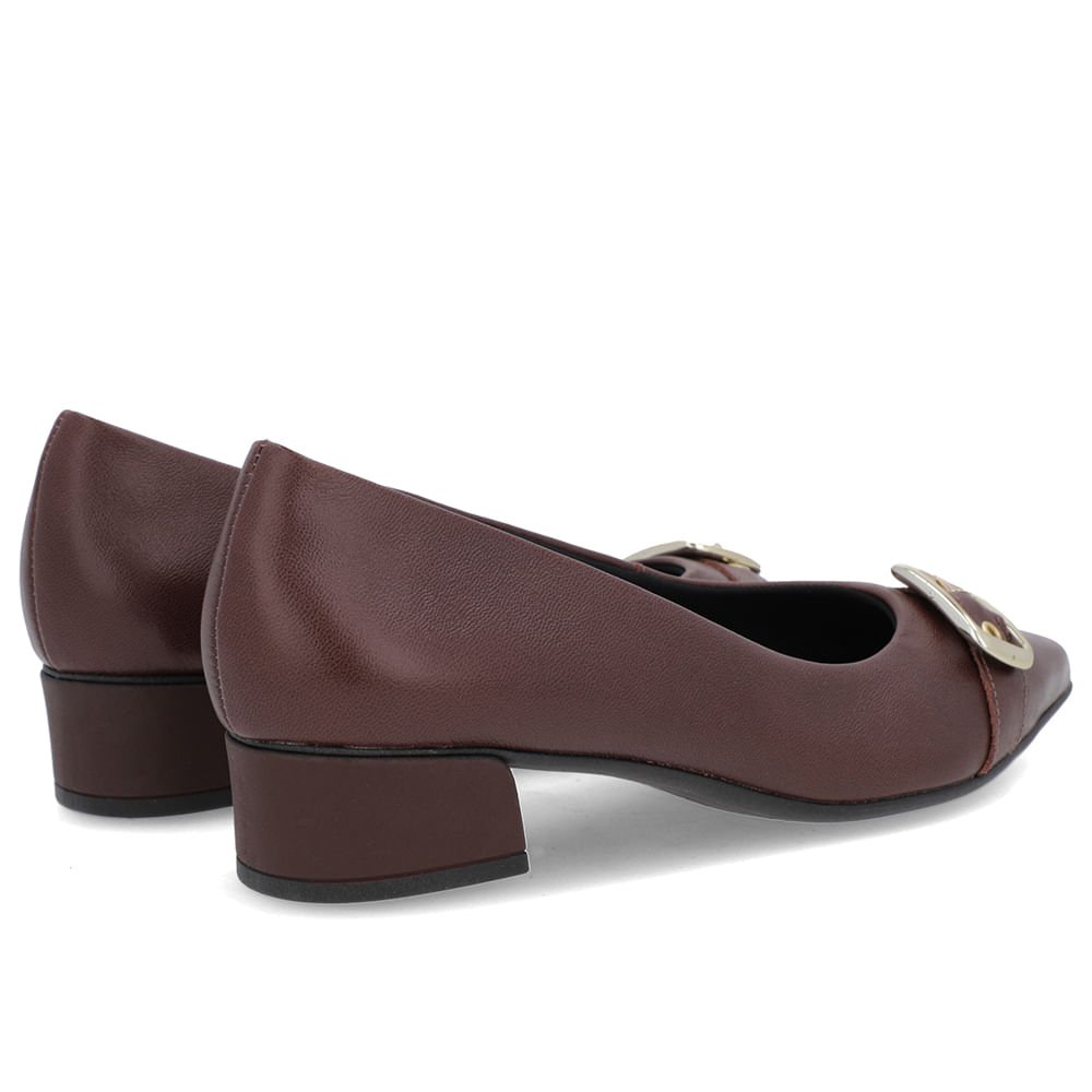 Scarpin Marrom Pinhão Couro Bico Fino Fivela Marrom 3
