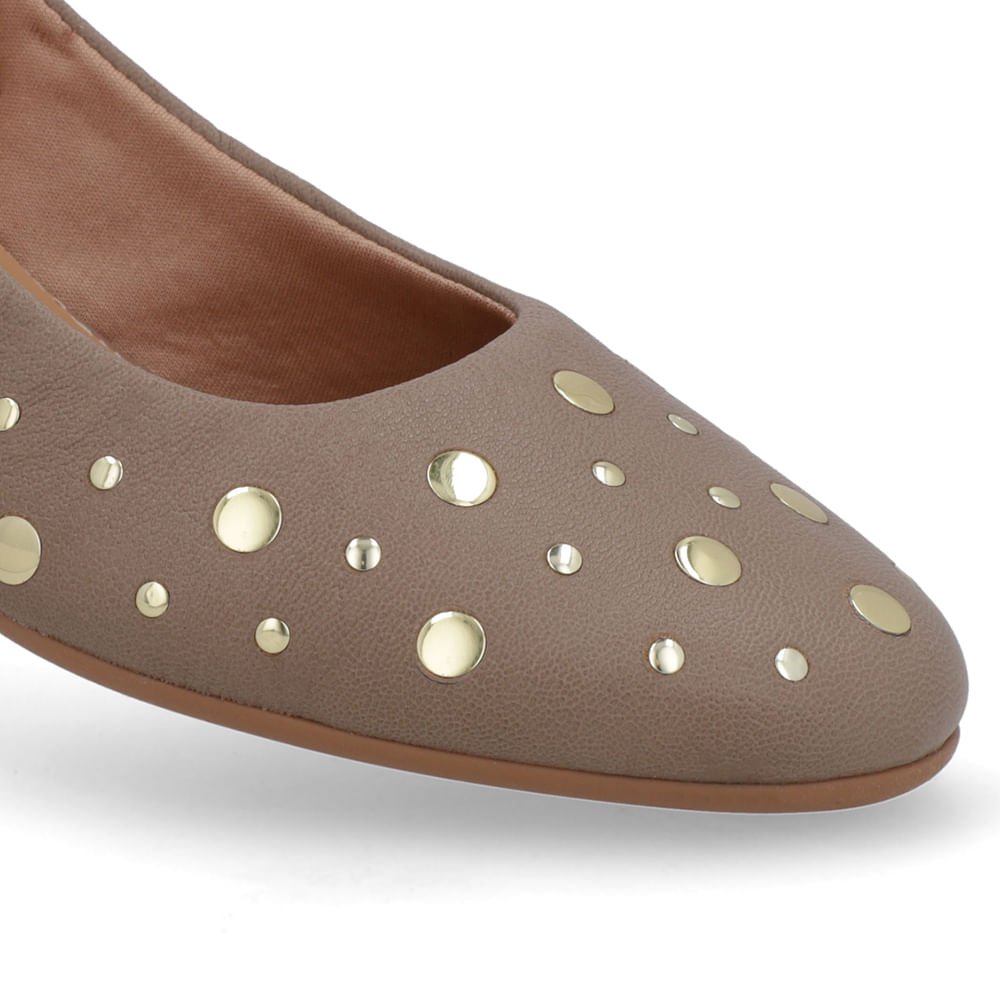 Slingback Marrom Bico Redondo Couro Laser Tachas Marrom 4