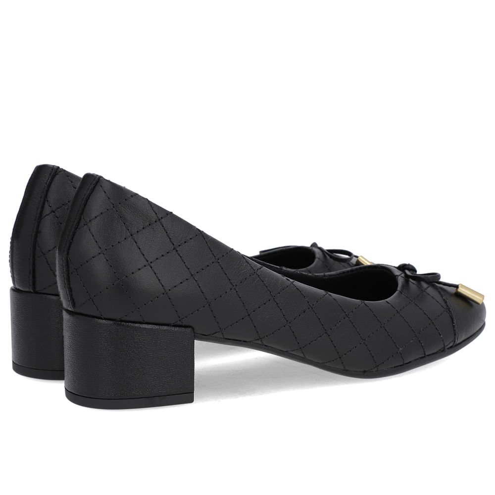 Scarpin Preto Couro Matelassê Preto 3