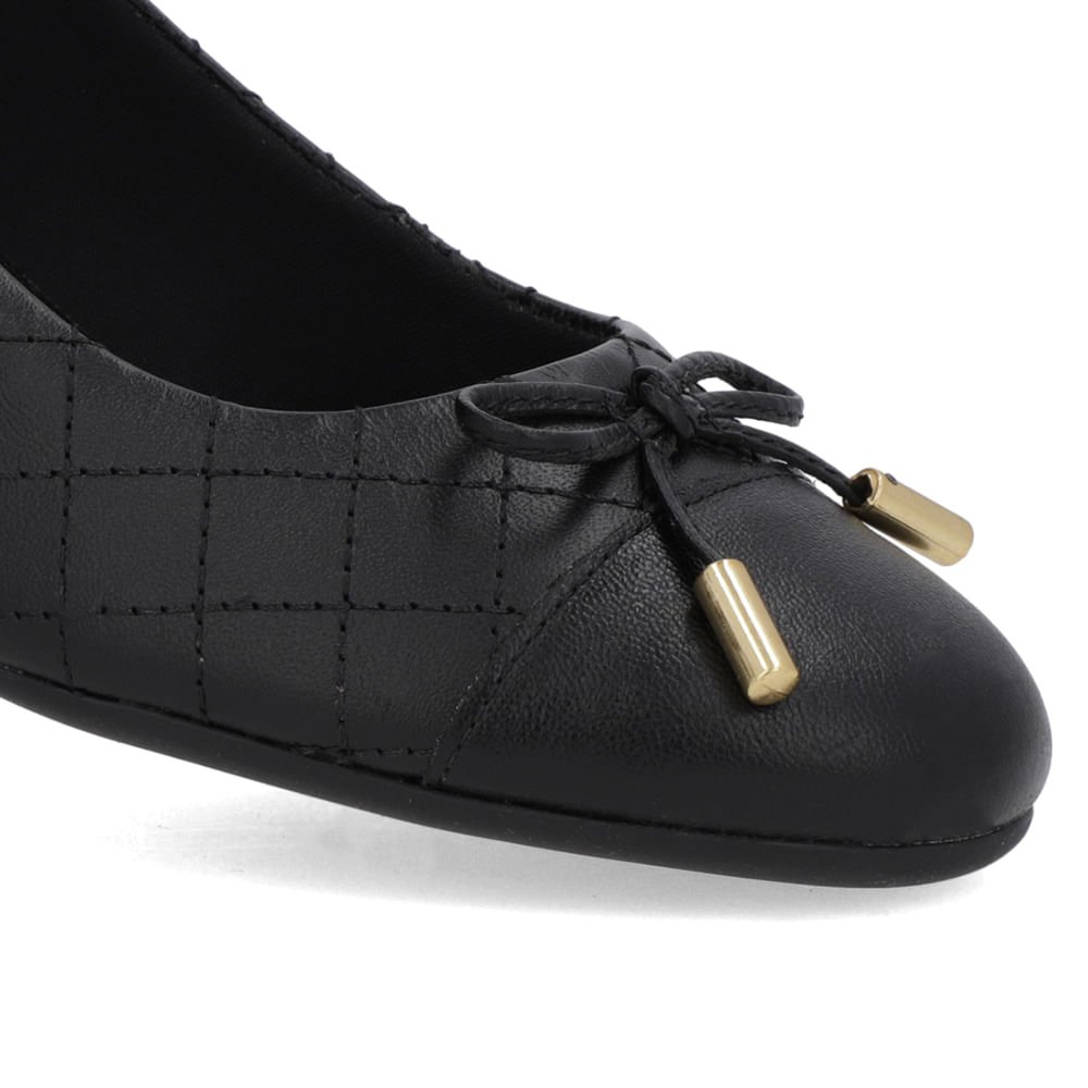 Scarpin Preto Couro Matelassê Preto 4