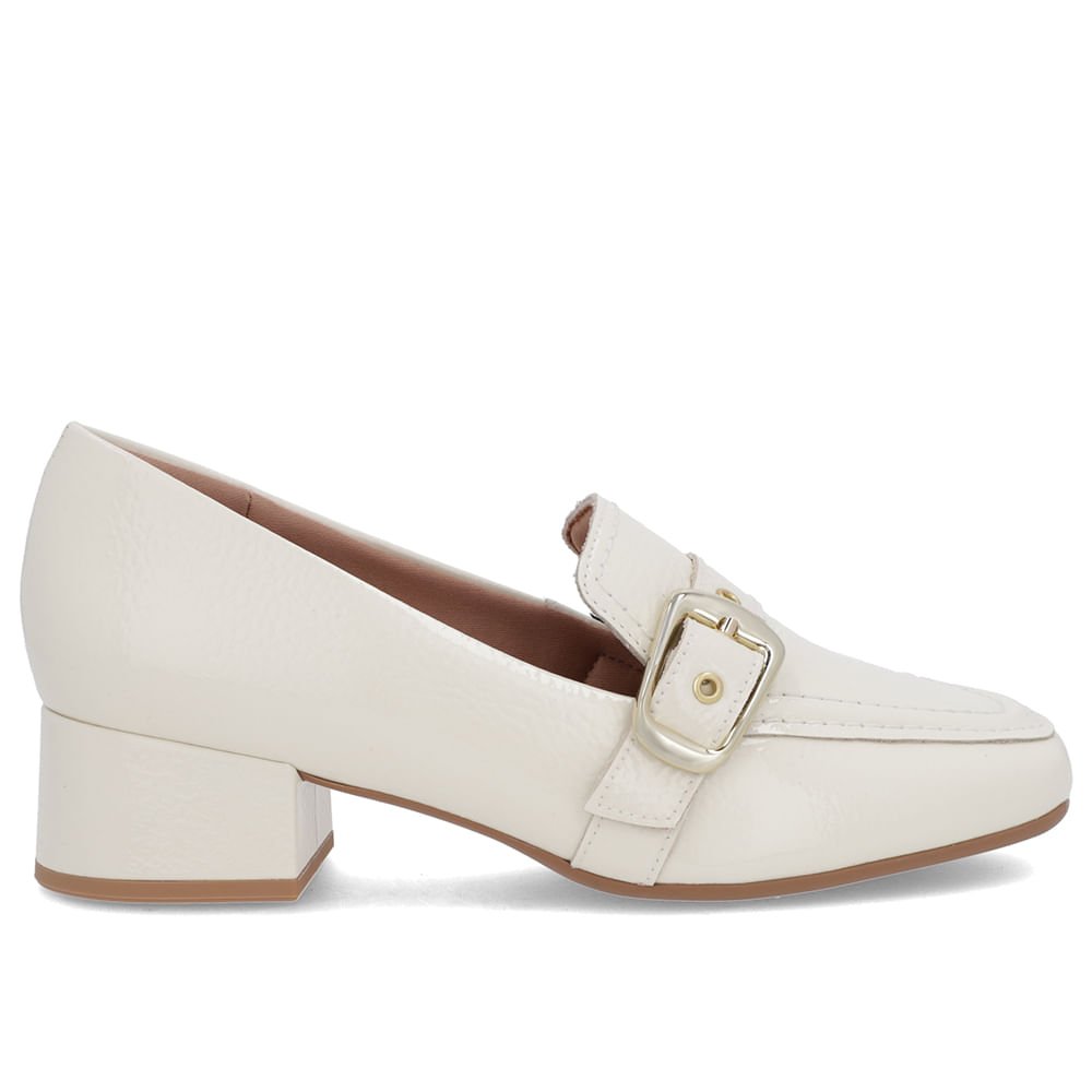 Loafer Branco Marfim Verniz Bico Quadrado Fivela