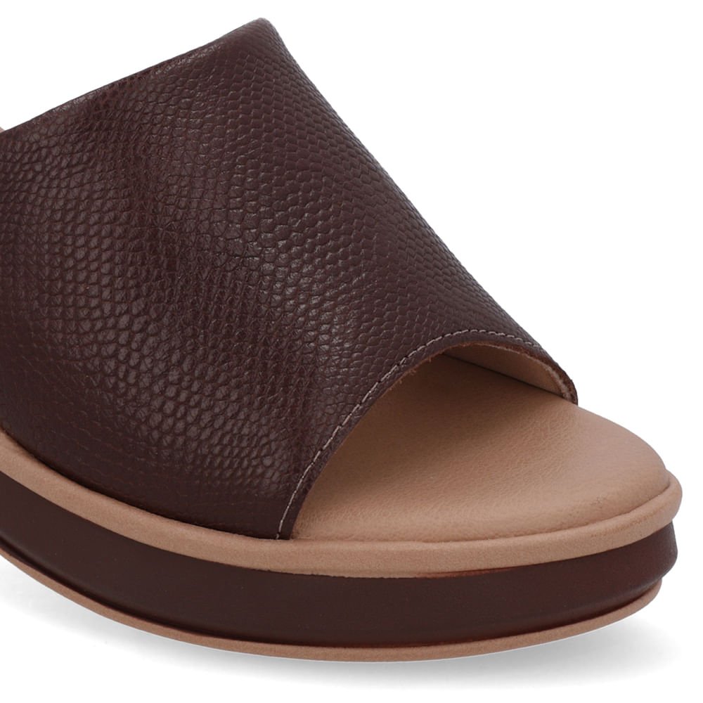 Tamanco Marrom Couro Tira Textura Marrom 4