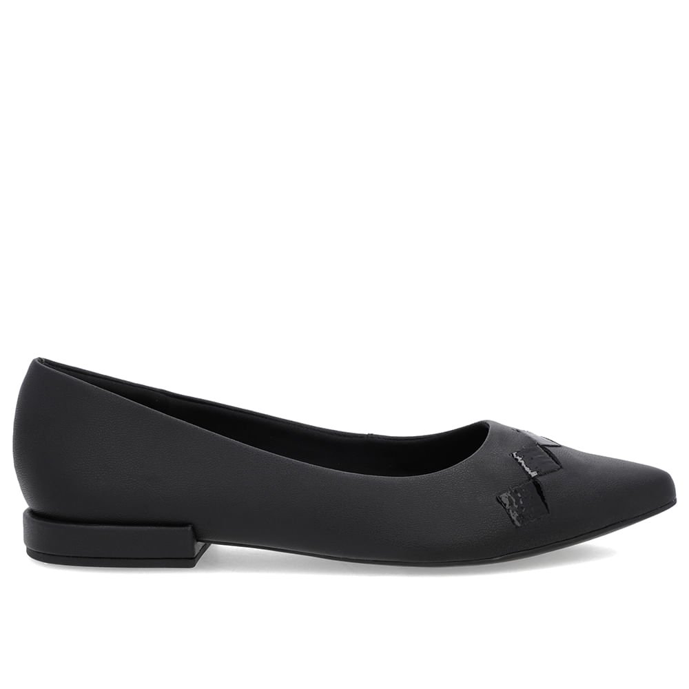 Sapatilha Preta Couro Salto Bloco Detalhe