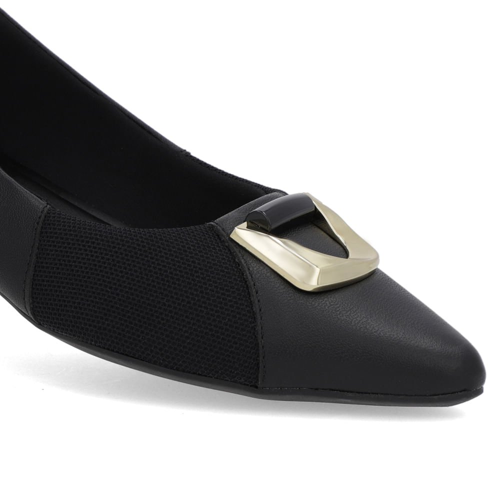 Sapatilha Preta Couro Lateral Tecido Preto 4