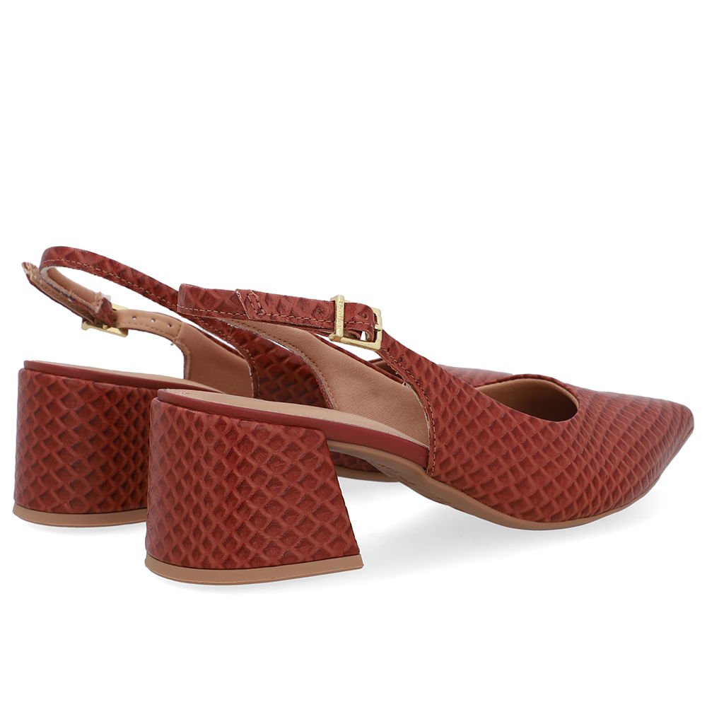 Slingback Marrom Bico Fino Couro Detalhe Fivela Marrom 3