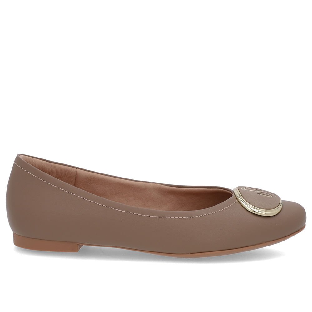 Sapatilha Couro Marrom Bico Redondo Enfeite