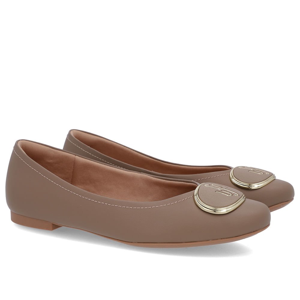 Sapatilha Couro Marrom Bico Redondo Enfeite Bege 2