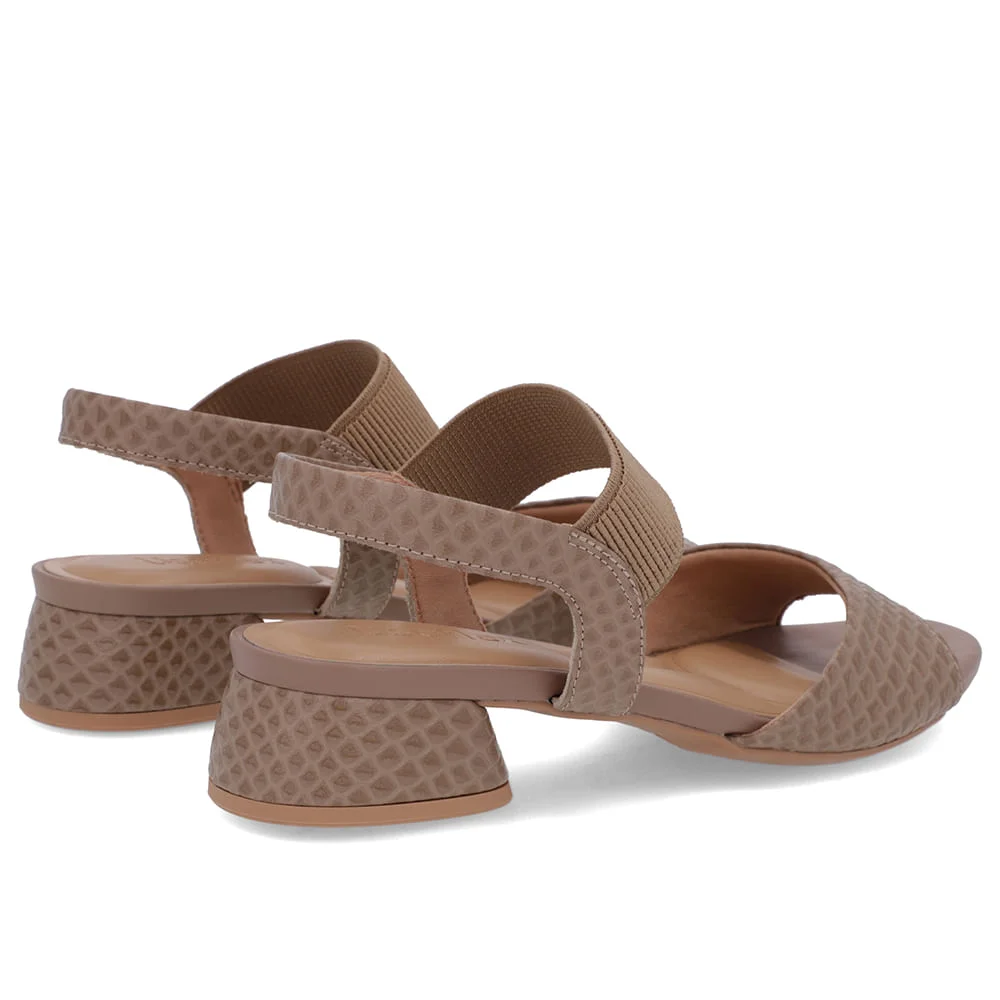 Sandália Básica Couro Marrom Detalhe Elástico Bege 3