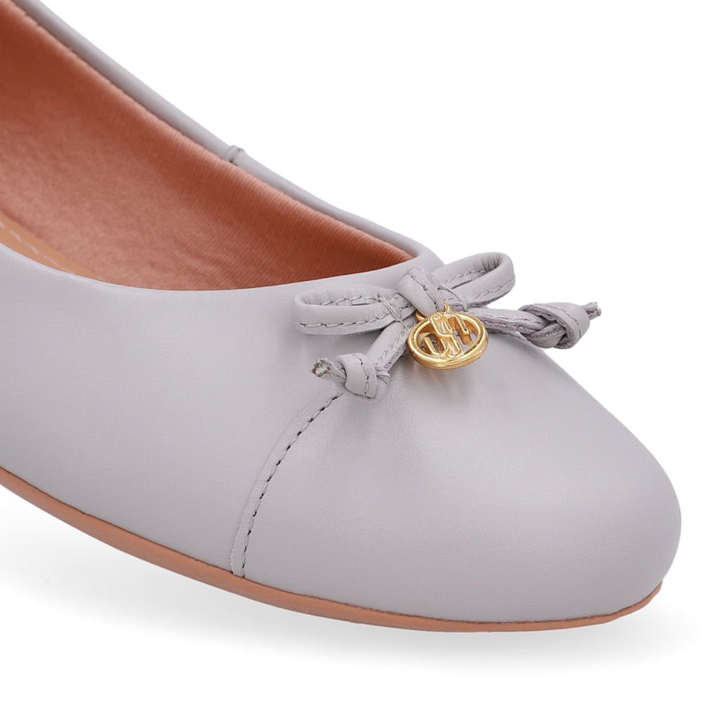 Sapatilha Cinza Couro Lisa Pingente Cinza 4