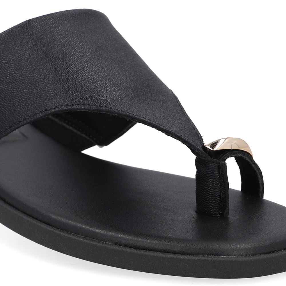 Rasteira Couro Preta Detalhe Dourado Preto/Dourado 4