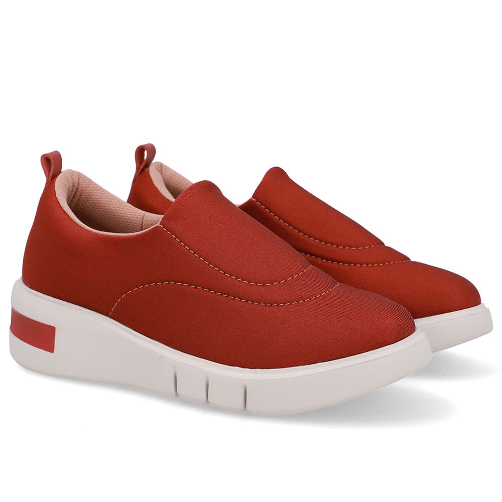 Tênis Tecido Marrom Costura Enfeite Vermelho 2