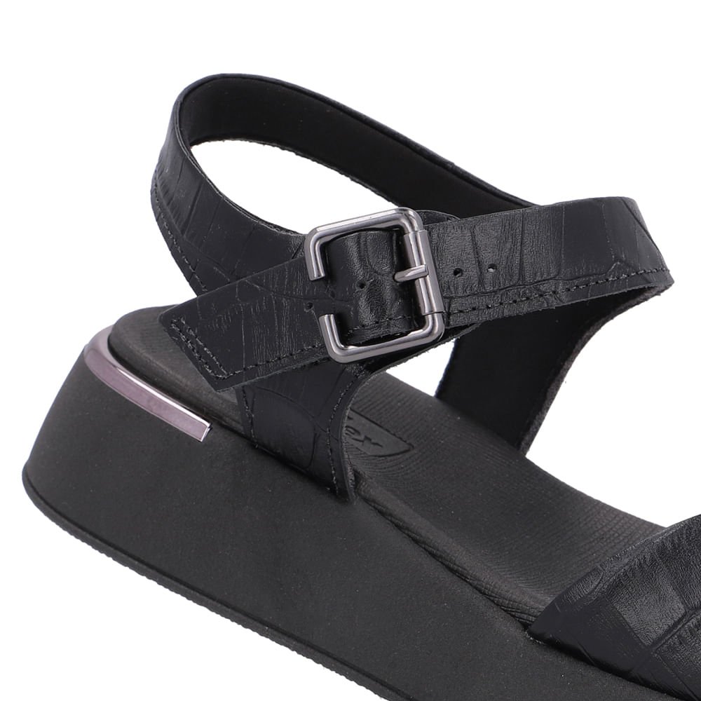 Sandália Couro Preto Detalhe Dourado Preto 4