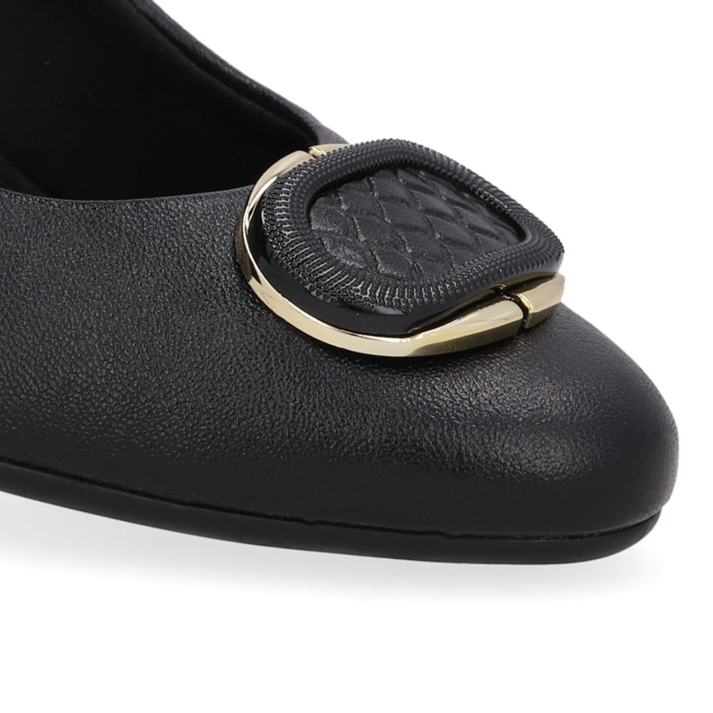 Scarpin Preto Couro Salto Geométrico Enfeite Preto 4