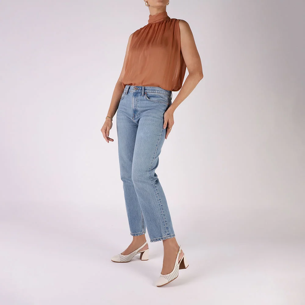 Slingback Branco Marfim Bico Redondo Couro Laser Marfim 4