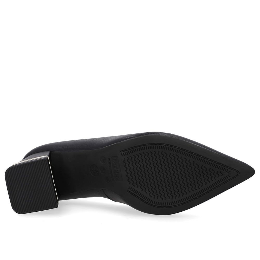 Scarpin Bico Fino Couro Preto Detalhe Salto Preto 5