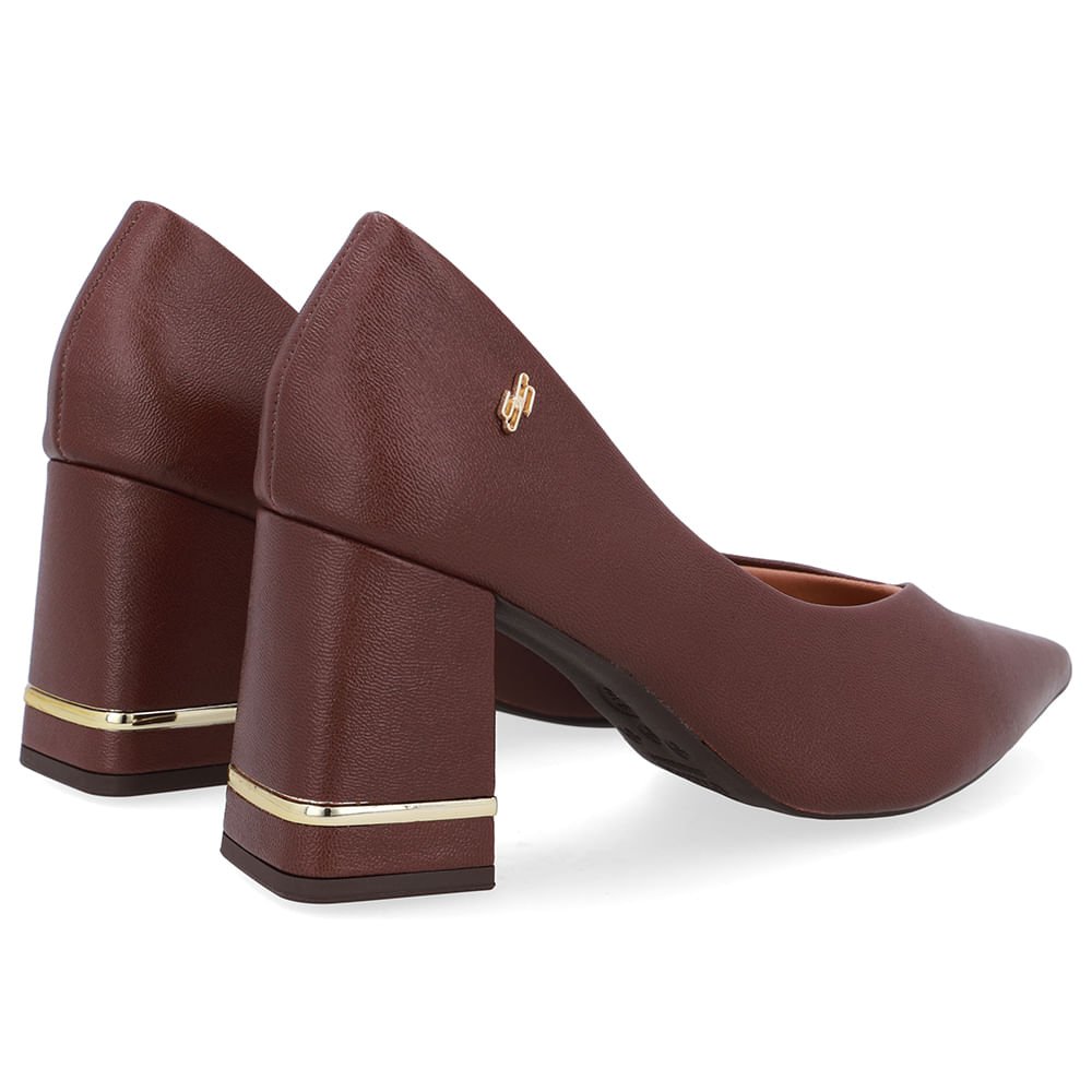 Scarpin Bico Fino Couro Marrom Pinhão Detalhe Salto Pinhão 3