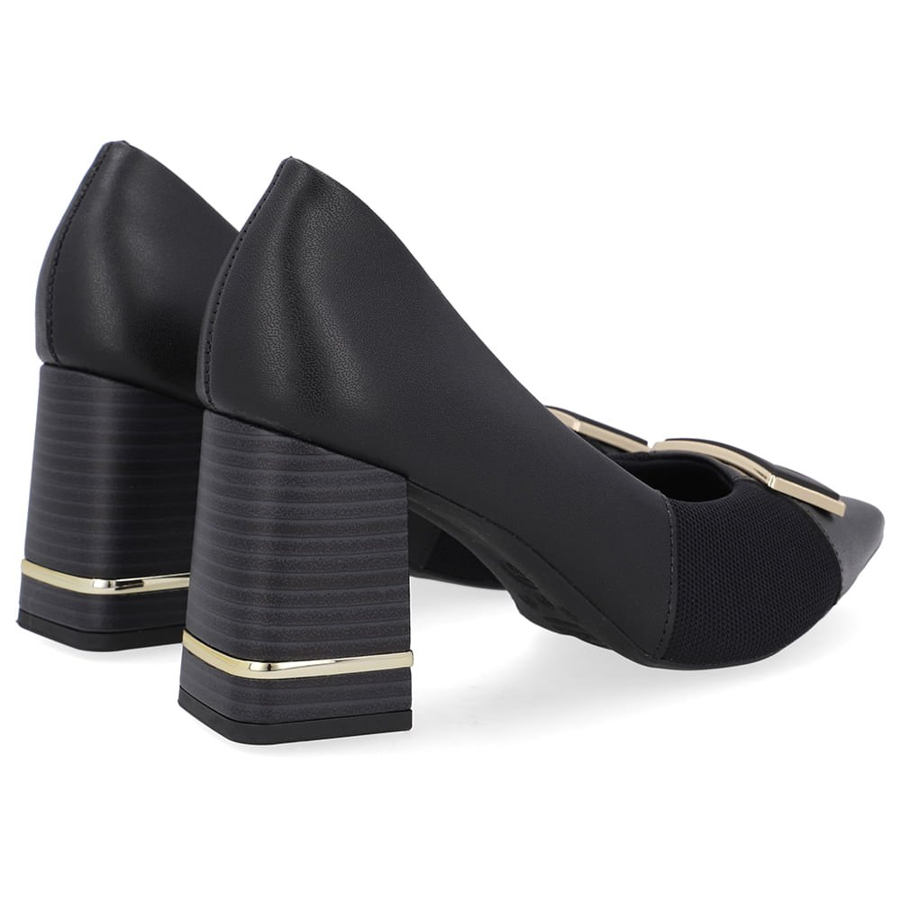 Scarpin Couro Preto Detalhe Salto Preto 3