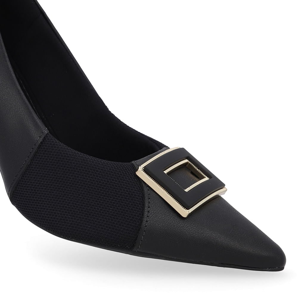 Scarpin Couro Preto Detalhe Salto Preto 4