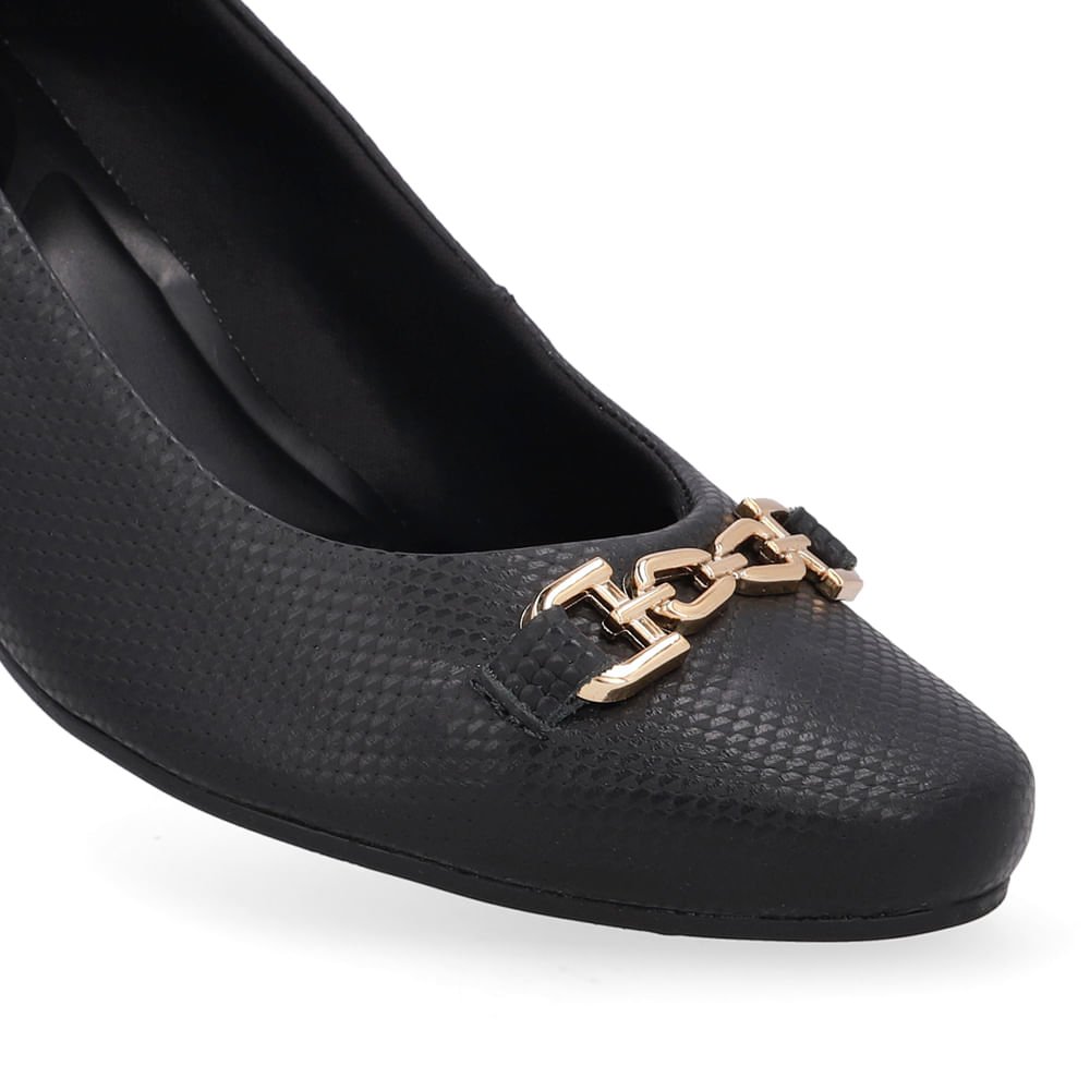 Scarpin Couro Preto Detalhe Bridão Preto 4