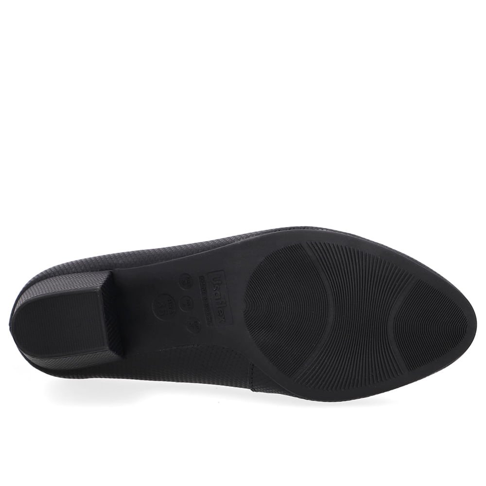 Scarpin Couro Preto Detalhe Bridão Preto 5