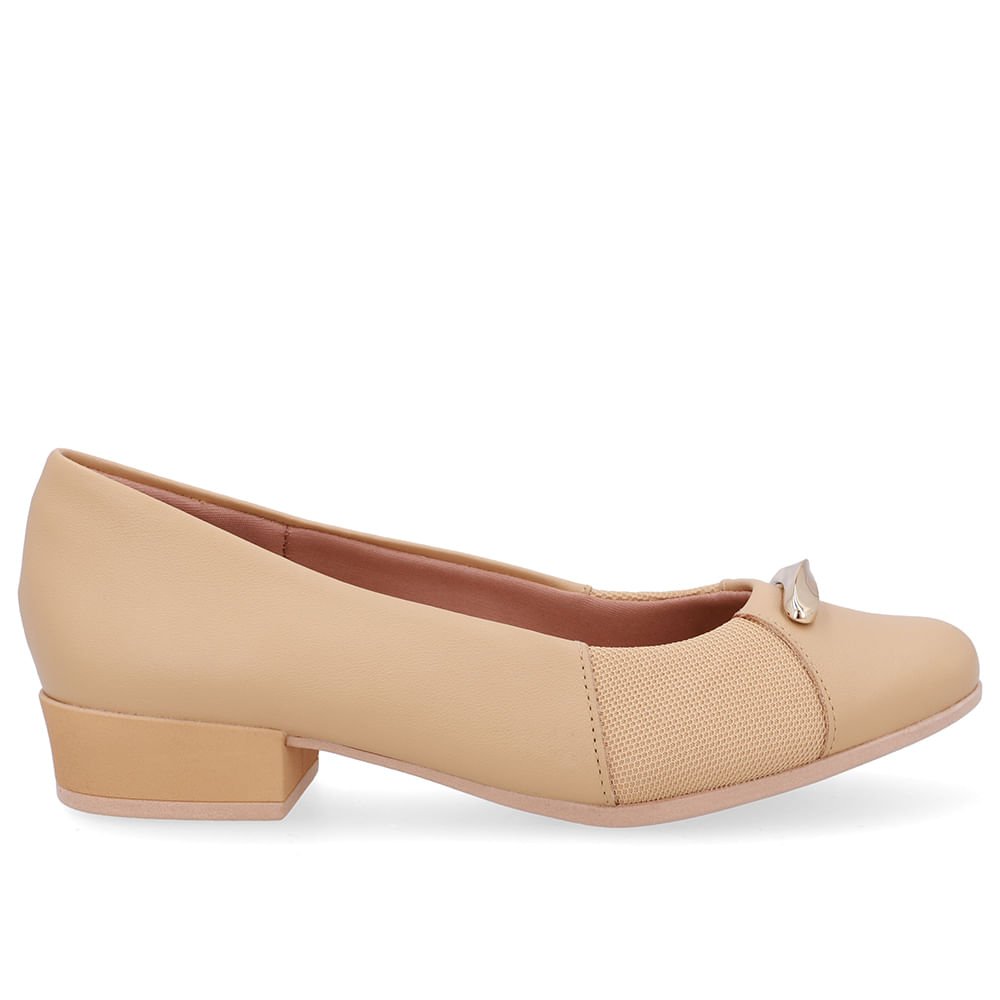 Scarpin Couro Bege Creme Lateral Tecido