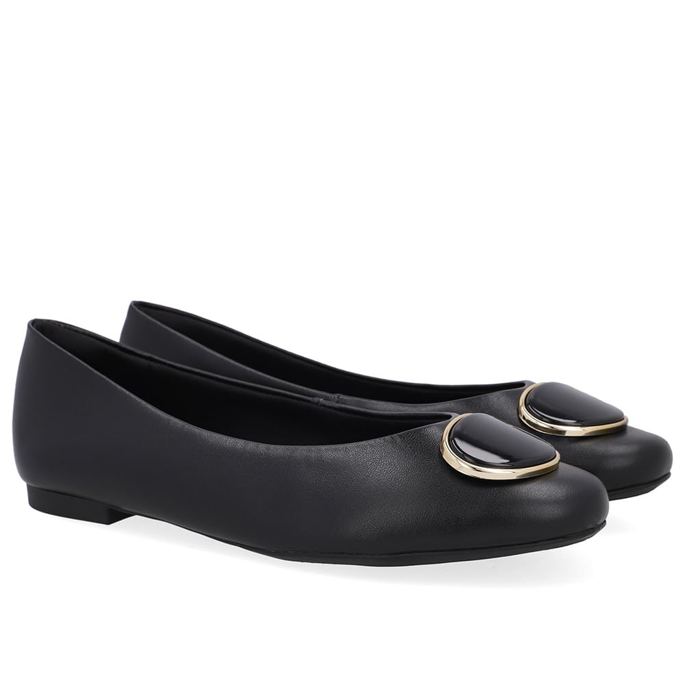 Sapatilha Preta Couro Enfeite Preto 2