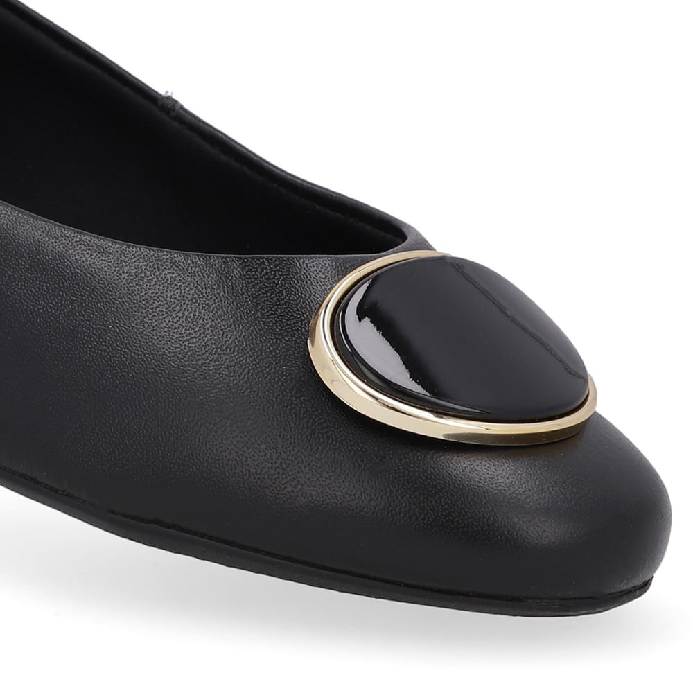 Sapatilha Preta Couro Enfeite Preto 4