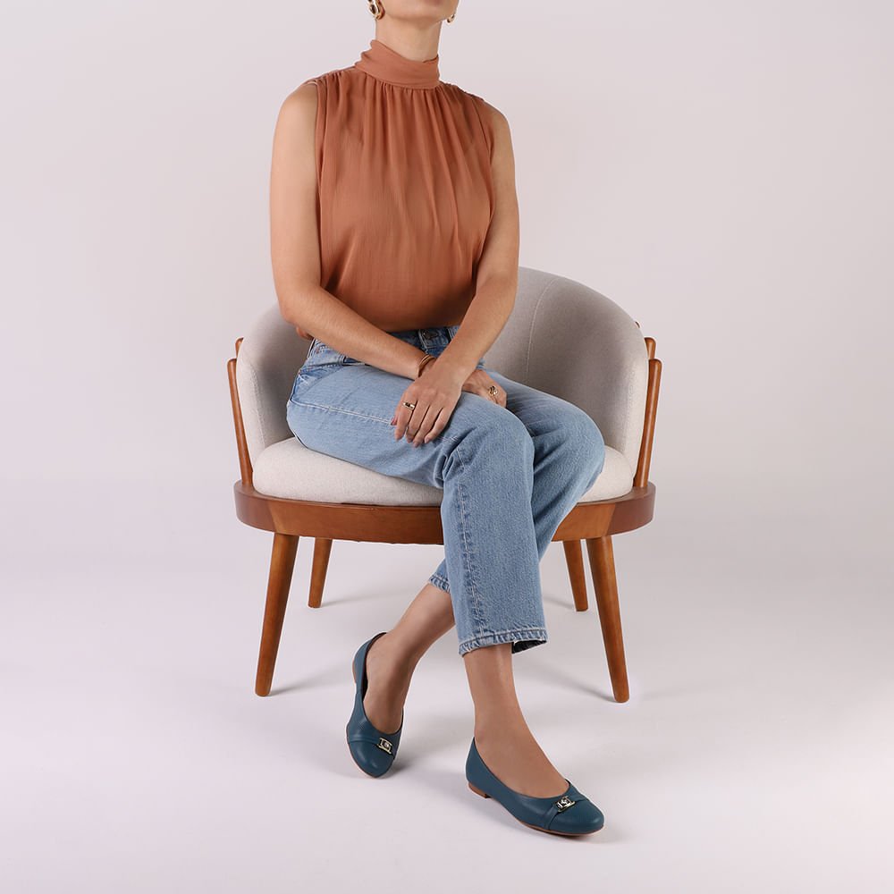 Sapatilha Azul Couro Tira Enfeite Azul 4