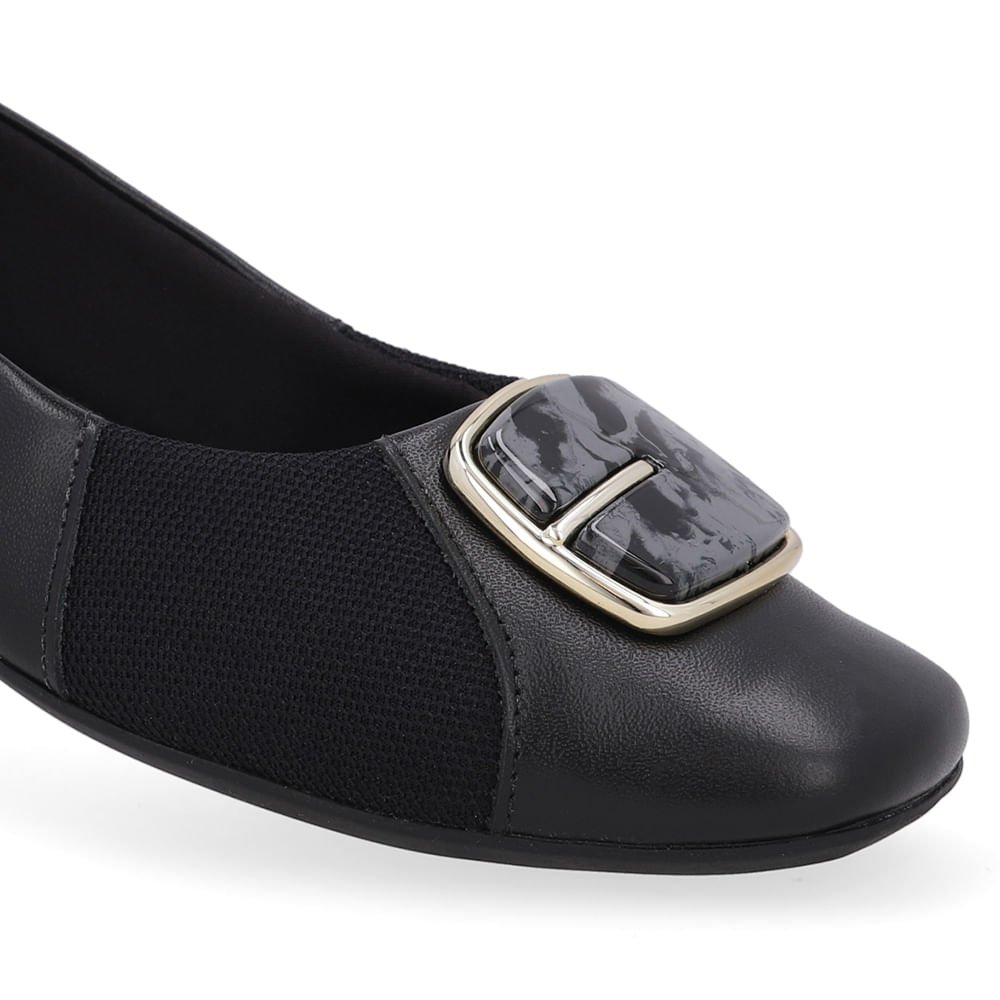 Sapatilha Preta Couro Lateral Tecido Preto 4