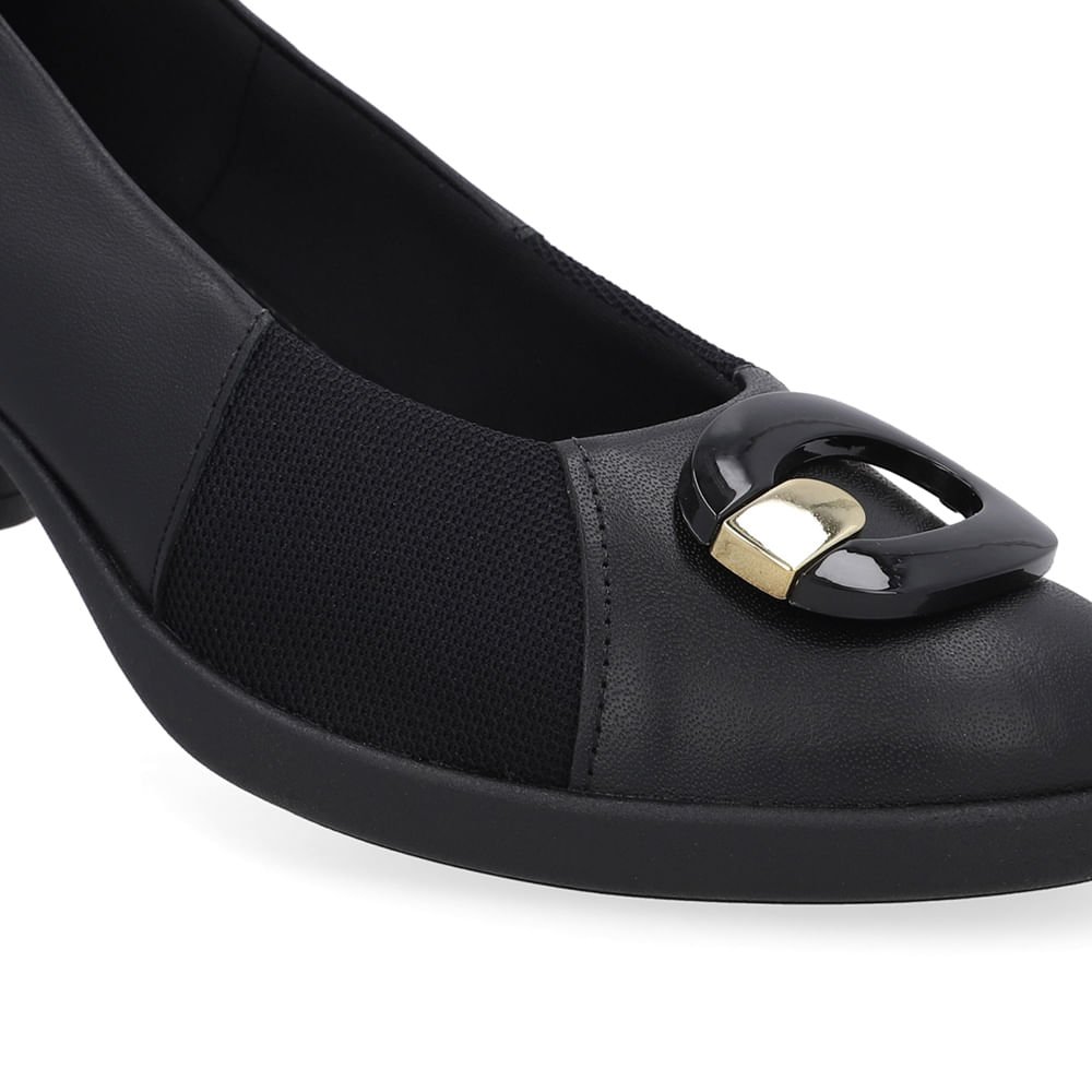Scarpin Preto Couro Lateral Tecido Enfeite Preto 4