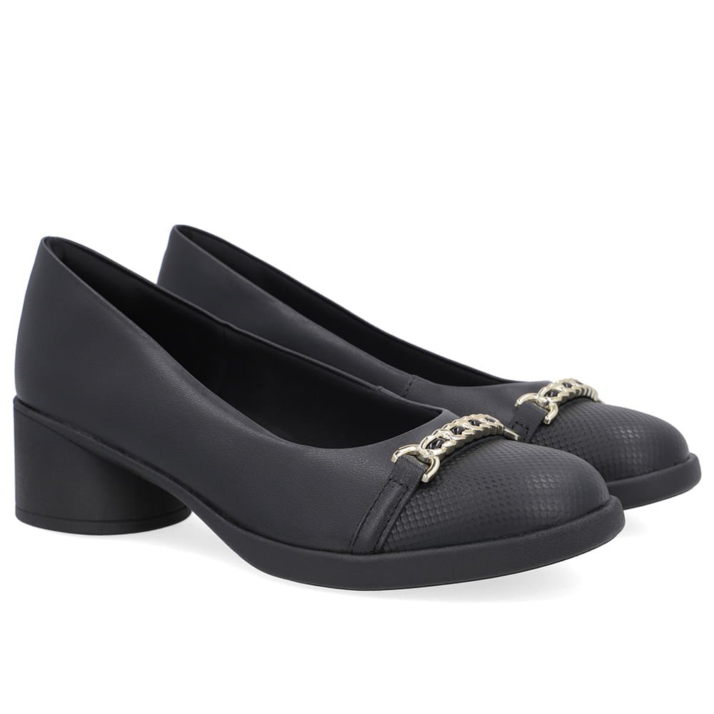 Scarpin Preto Couro Enfeite Preto 2