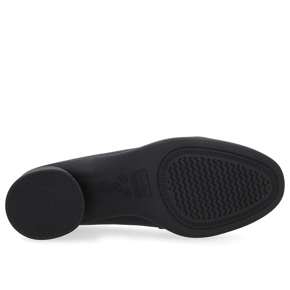 Scarpin Preto Couro Enfeite Preto 5