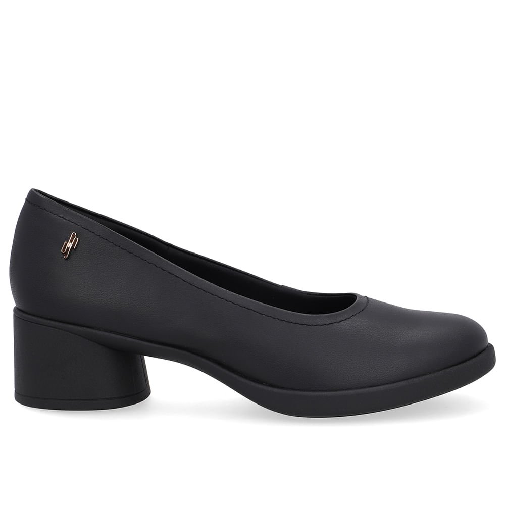 Scarpin Preto Couro Salto Bloco