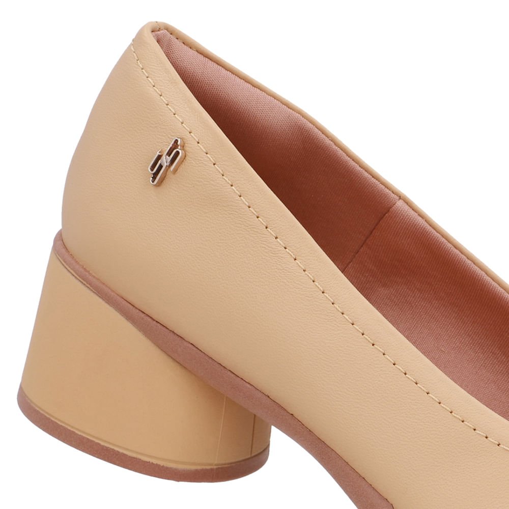 Scarpin Bege Creme Couro Salto Bloco Creme 4