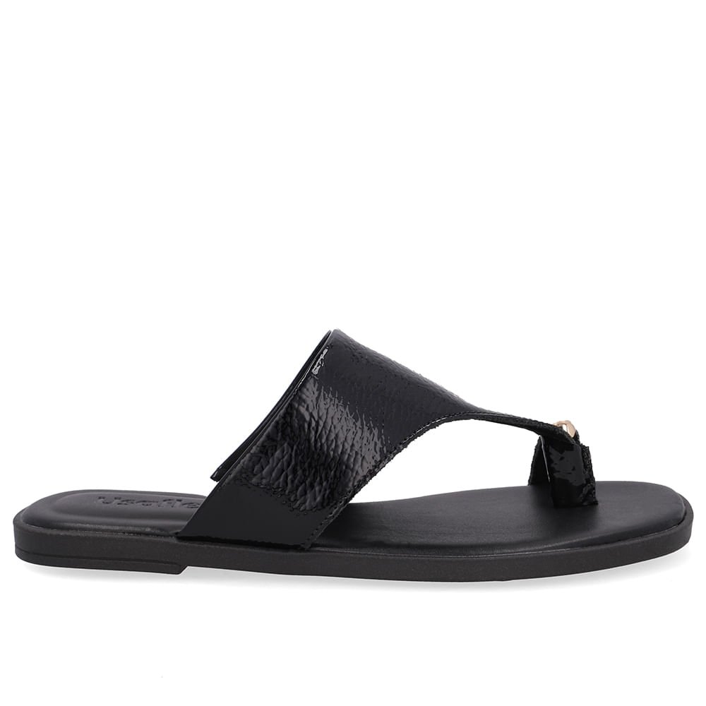 Rasteira Verniz Preta Detalhe Dourado